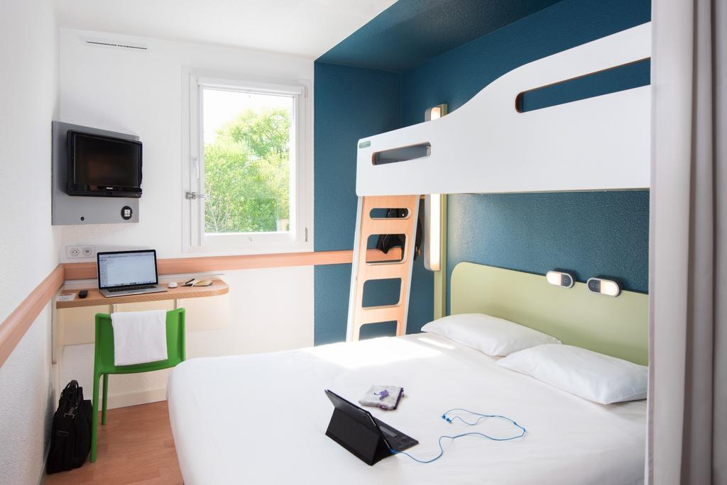 Ibis Budget Rennes Route De Saint Malo Montgermont Esterno foto